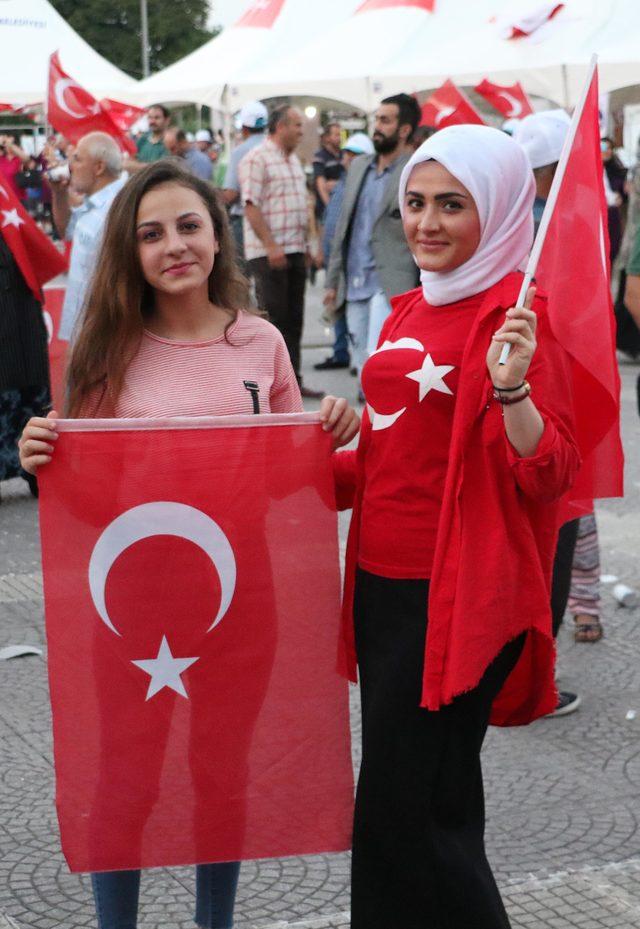 Samsun'da vatandaşlar '15 Temmuz' için toplandı