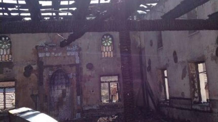 K&uuml;tahya'da Cami Yangını