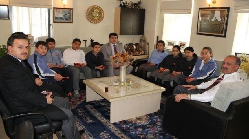 Matematik Olimpiyatı Şampiyonları Başkan Aşkın&rsquo;ı Ziyaret Etti