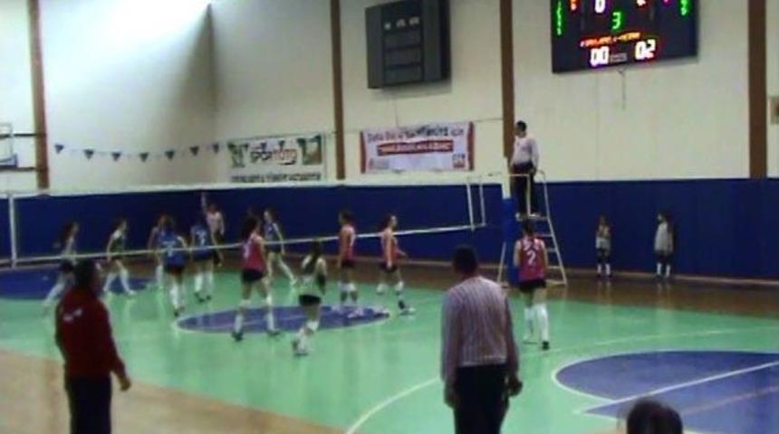 Hakem Skandalı Bu Kez De Voleybolda