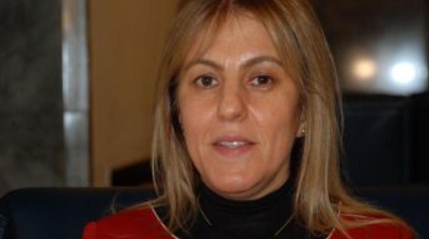 T&uuml;lin Erkal: Avrupa Ağlama Duvarı Değil