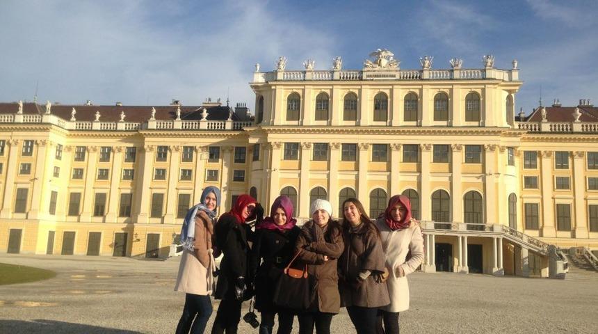 Burç Üçgül Öğrencileri Avrupa'yı Gezdi