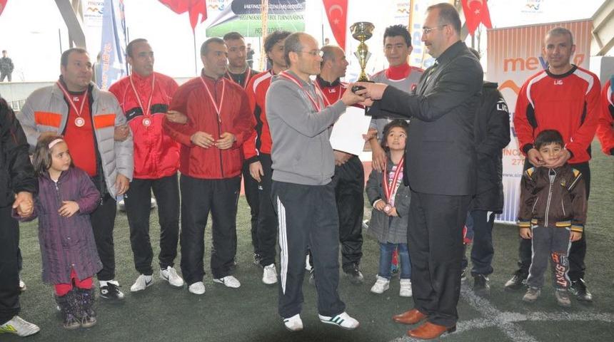 Memurlar, Futbol Turnuvasında Stres Attı