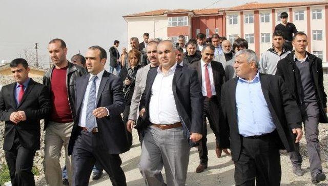 Ak Parti'li İçten Silvan'da İncelemelerde Bulundu