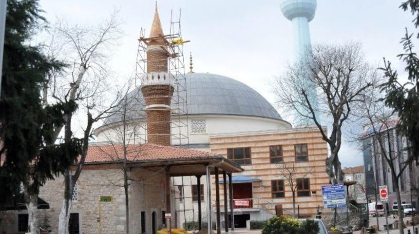 14 Yıl &Ouml;nce Yıkılan Minare Yeniden Cami İle Buluştu