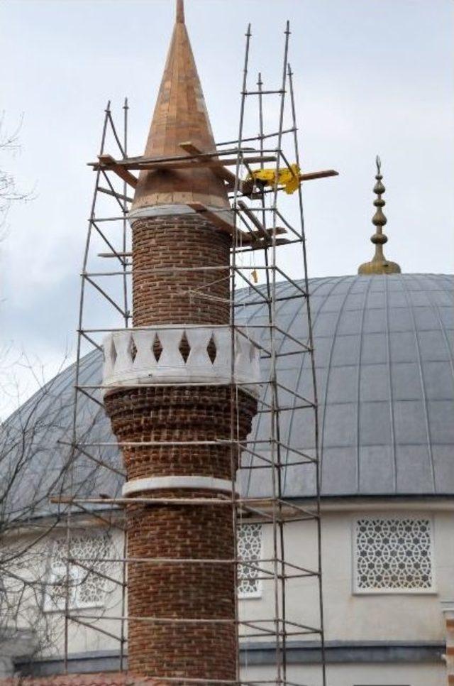 14 Yıl Önce Yıkılan Minare Yeniden Cami İle Buluştu