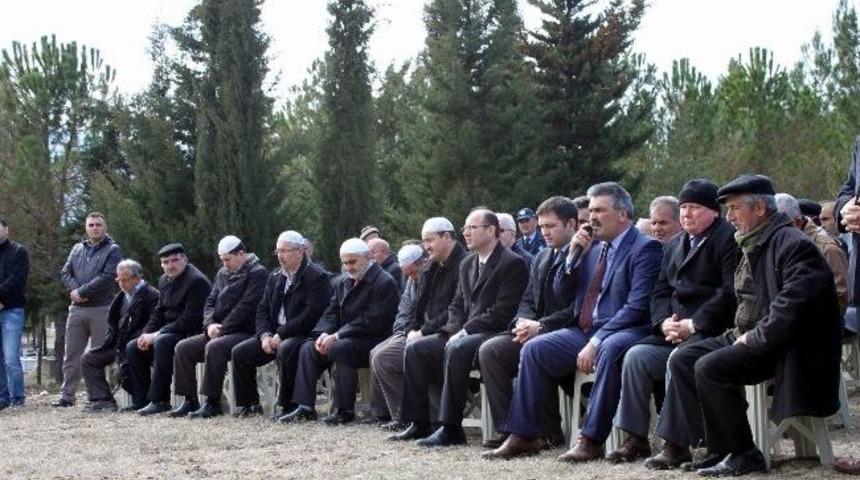 Milli Eğitim M&uuml;d&uuml;r&uuml; K&uuml;&ccedil;&uuml;koran Toprağa Verildi