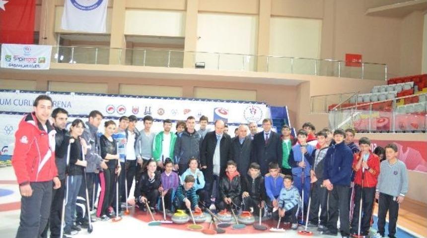 Baykan&rsquo;dan Curling&ccedil;ielere Moral