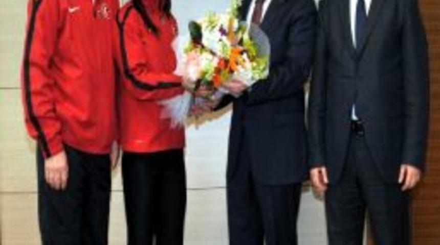 Nevin Yanıt, Spor Genel M&uuml;d&uuml;r&uuml; Mehmet Baykan&rsquo;ı Ziyaret Etti