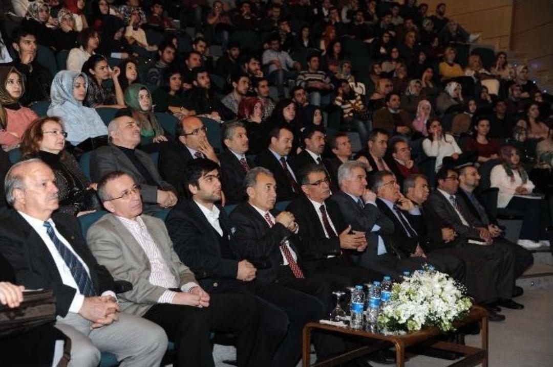 Necip Fazıl Kısak&uuml;rek Sakarya&rsquo;da Anıldı