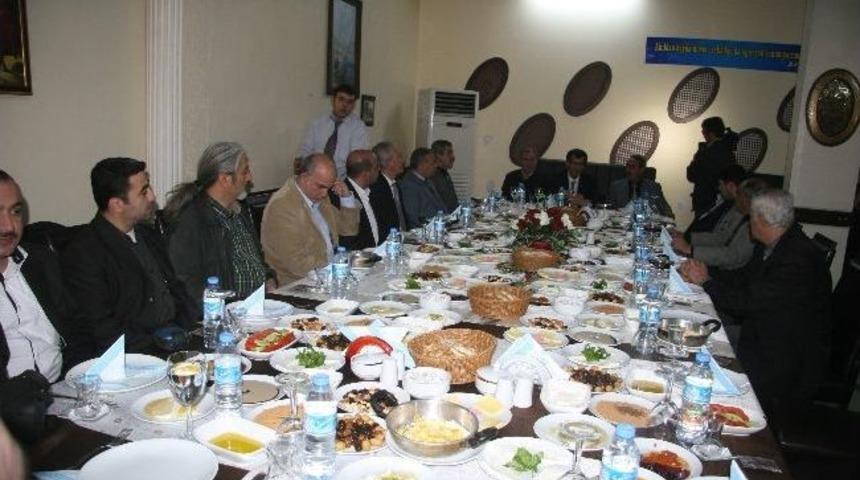 Mhp İl Başkanı Karaca, Basın Mensupları İle Bir Araya Geldi