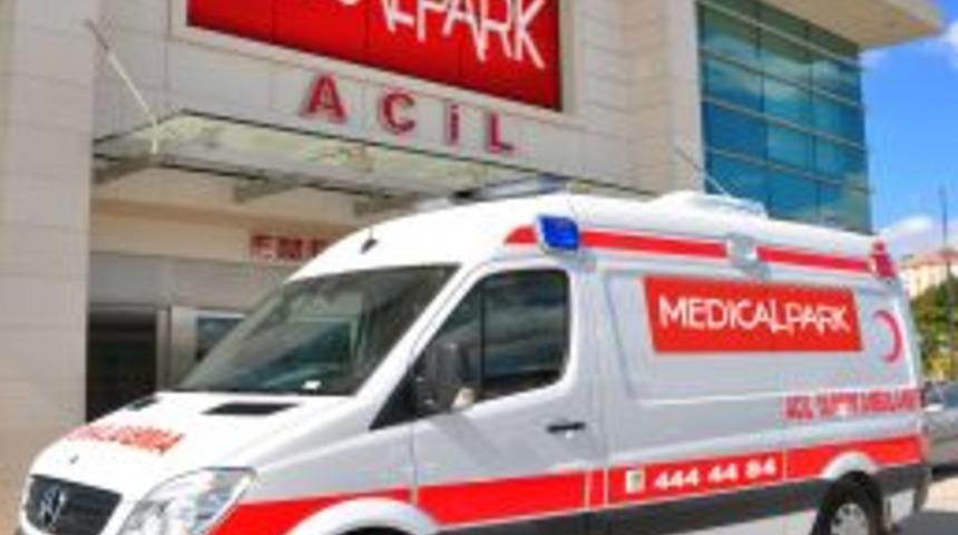 Medicalpark &Ouml;zel Elazığ Hastanesi'nden Kan Arıyorum Derneği'ne Destek