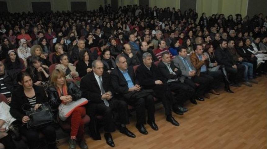 Buca&rsquo;da Ahmed Arif Ezgileri