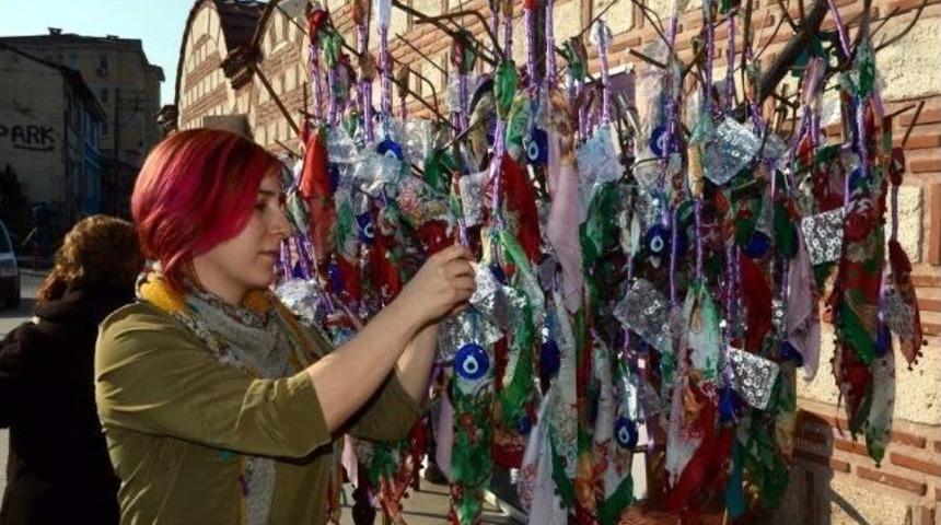 Kadınlar G&uuml;n&uuml;ne &Ouml;zel Dilek Ağacı 10 Mahalle Gezecek