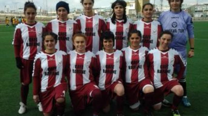 Futbolun Krali&ccedil;elerinden B&uuml;y&uuml;k Başarı