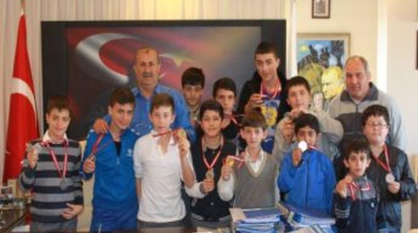 G&uuml;reşcilerden Belediyeye Ziyaret