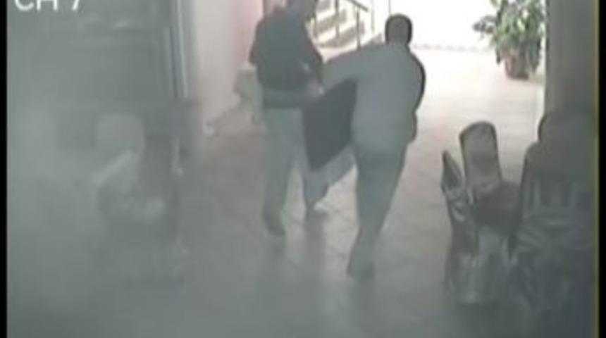 D&uuml;ğ&uuml;n Salonundan Org &Ccedil;aldılar