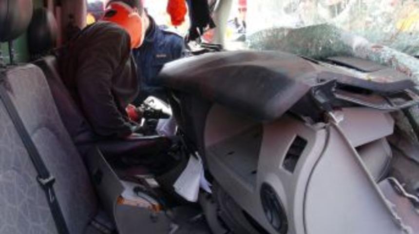 Zincirleme Kazada 8 Kişi Yaralandı