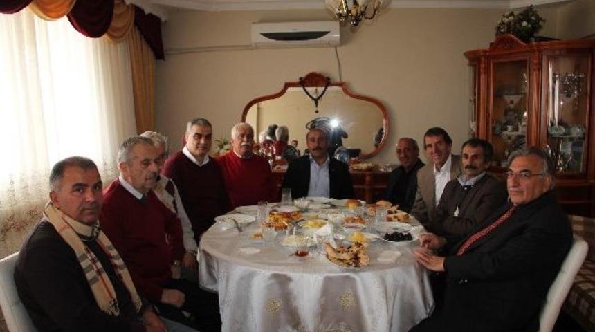 İstanbul Oltulular Derneği Y&ouml;netim Kurulu &Uuml;yeleri Oltu&rsquo;da Hasret Giderdiler