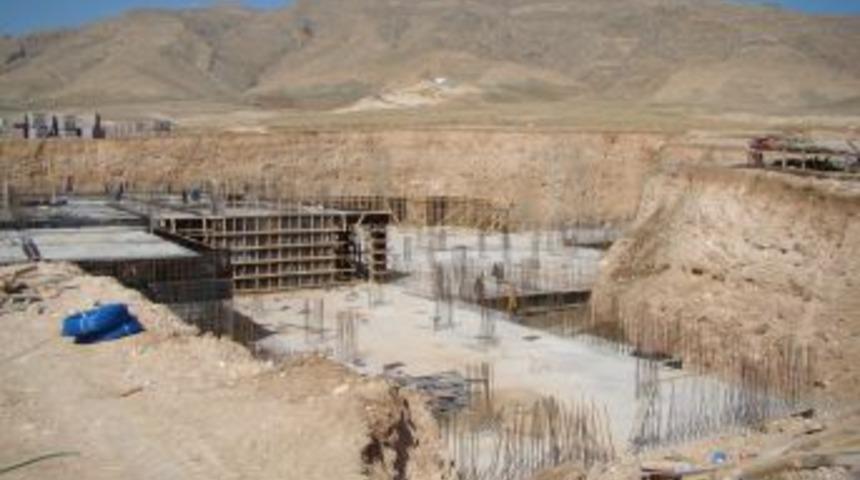 Hasankeyf'de Yapımına Başlayan Y&uuml;ksekokulun Inşaatı S&uuml;r&uuml;yor