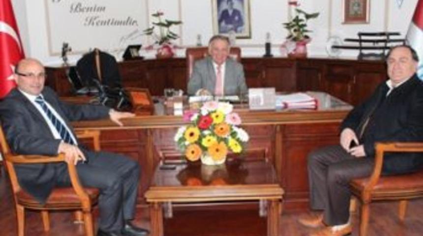 Altınova&acute;dan, Ko&ccedil;al&rsquo;a ziyaret