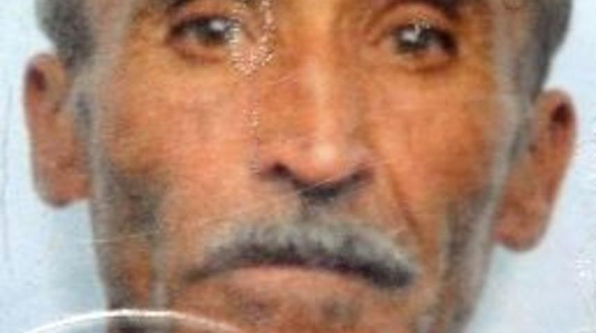 Bah&ccedil;esinde &Ouml;l&uuml; Bulunan Adamın Katil Zanlısı Oğul