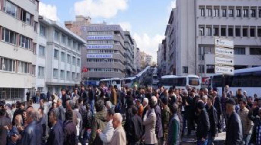 Antalyalı K&ouml;yl&uuml;ler, 2B'yi Başkent'te Protesto Etti