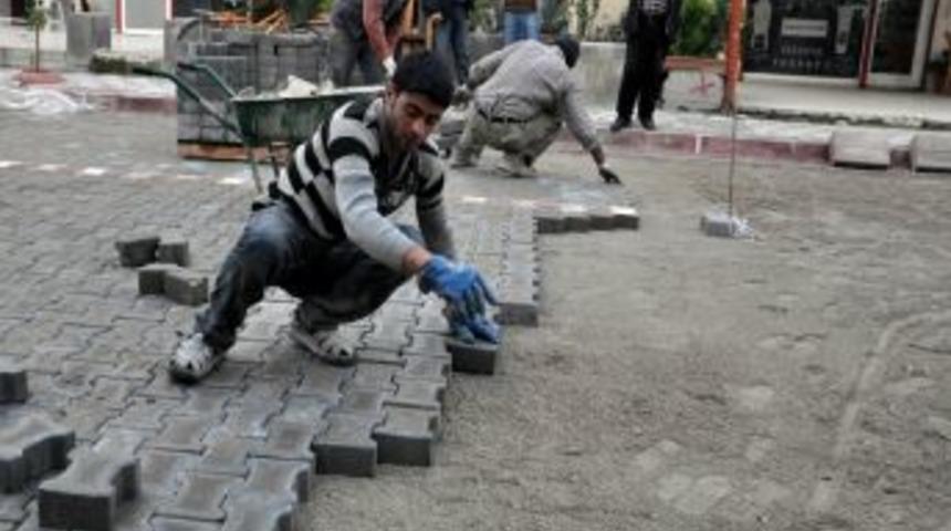 Ak&ccedil;ay Belediyesi Beldeyi Yaz Sezonuna Hazırlıyor