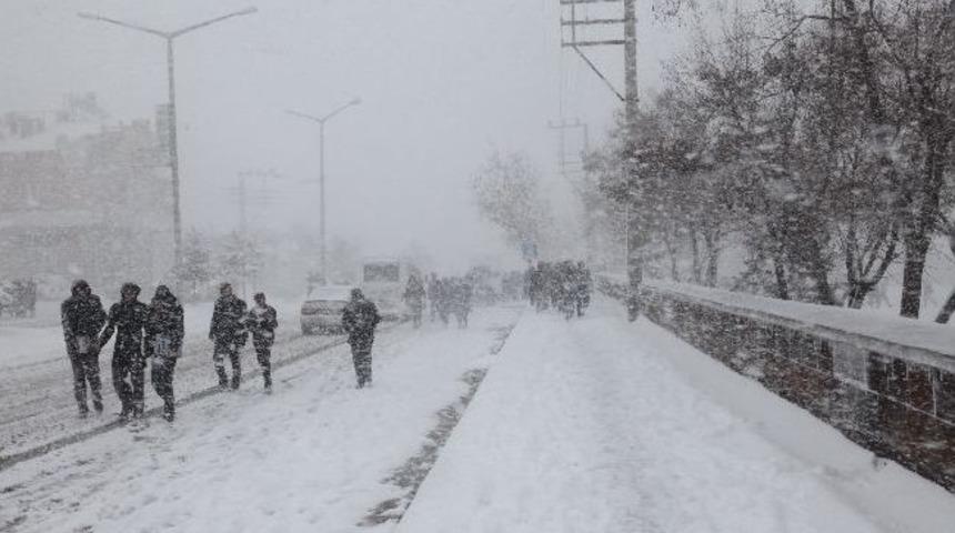 Ahlat&rsquo;ta Kar Tatili