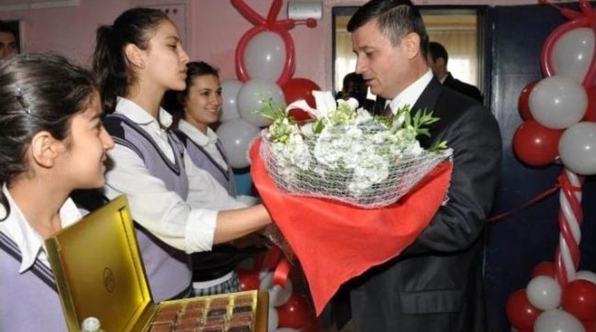 Batman'da 'polis Amca K&uuml;t&uuml;phanesi&rsquo;nin A&ccedil;ılışı Yapıldı