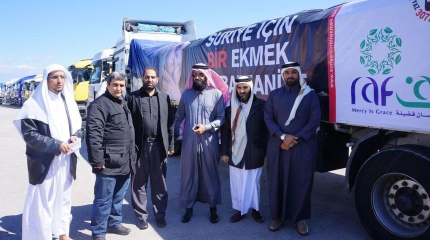 Suriye'ye Gönderilen Un Yüklü 18 TIR Adana'dan Yola Çıktı