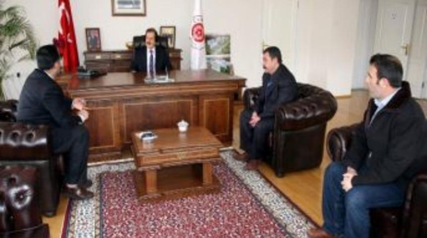 Maskeli &Ccedil;i&ccedil;ekler L&ouml;semili &Ccedil;ocuklar Derneğin'den Ziyaret