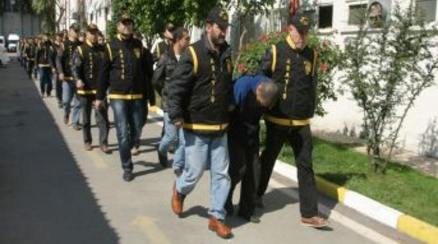 Haklarında Yakalama Kararı Olan 19 Kişi Cezaevine G&ouml;nderildi