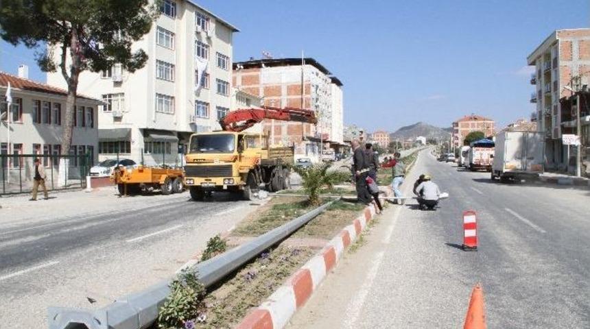 K&ouml;pr&uuml;başı'na Gece Aydınlatma Sistemi Kuruldu