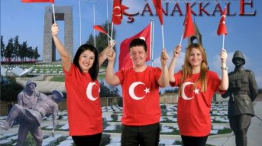 &Ccedil;anakkale Zaferinin 98. Yılında 98 Metre T&uuml;rk Bayrağı