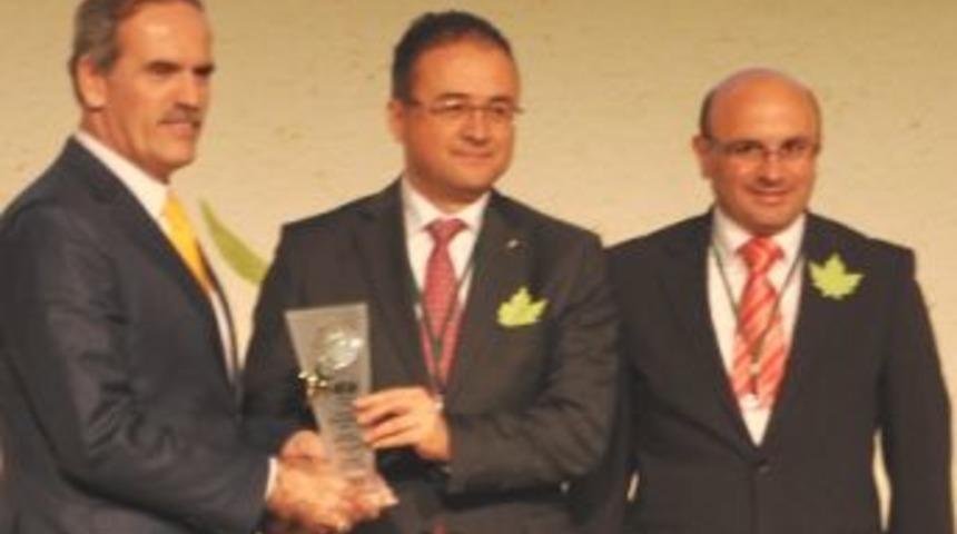 İpek Kağıt&acute;a &ccedil;evre &ouml;d&uuml;l&uuml;