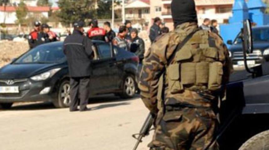 Adana'da silahlı kavga: 5 &ouml;l&uuml;, 7 yaralı