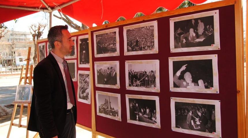 Fotoğraflarla Erbakan Sergisi, &Uuml;lkenin 50 Yıllık Siyasi Hayatına Işık Tutuyor