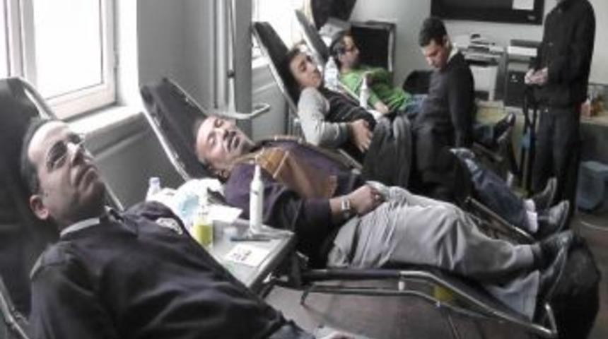 Kulu&rsquo;da Kızılay İki G&uuml;nde 87 &Uuml;nite Kan Topladı