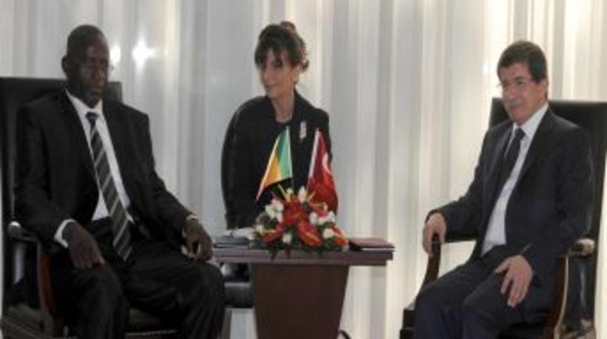 Davutoğlu, Mali Din İşleri Ve İnan&ccedil; Bakanı'nı Kabul Etti