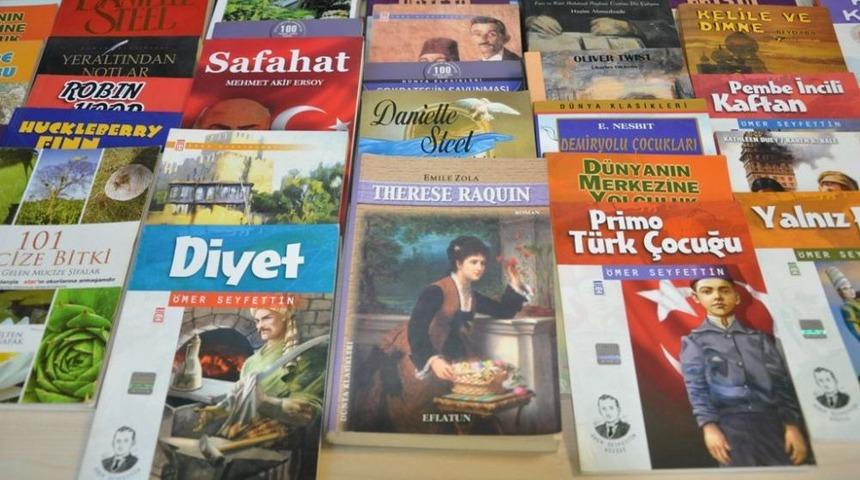 K&ouml;y Okulları I&ccedil;in Kitap Topluyorlar