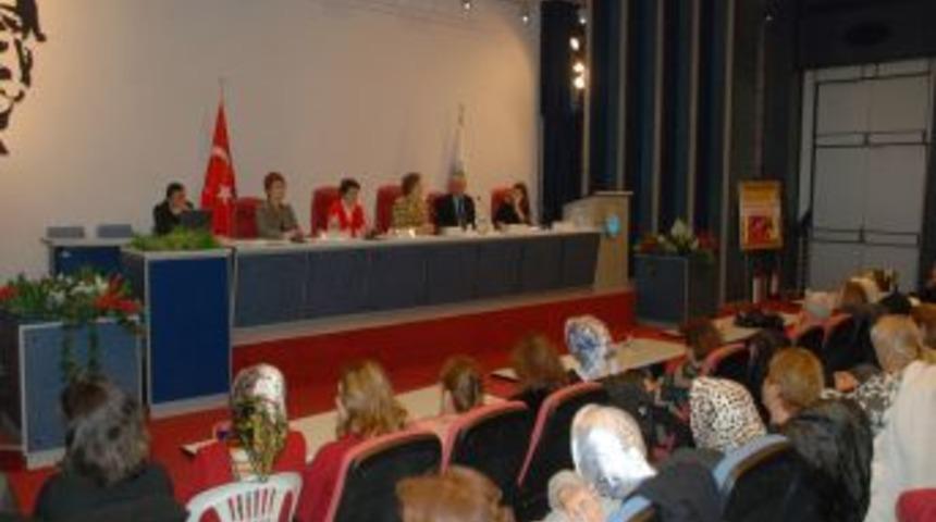 D&uuml;nden Bug&uuml;ne Kayseri Kadınları Paneli Ilgi G&ouml;rd&uuml;