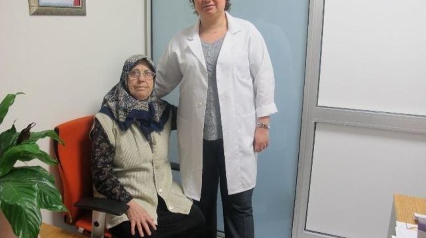 Hastanın Rahim Ve Yumurtalıklarını Laporoskopik Y&ouml;ntemle Aldılar