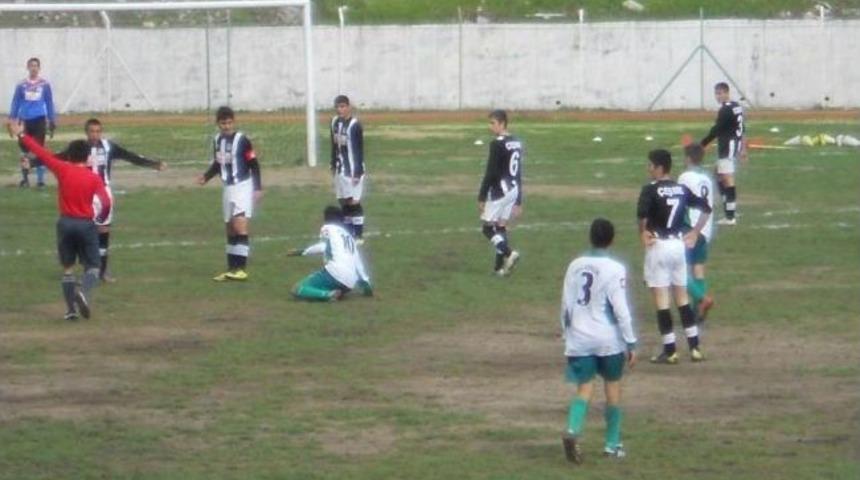 Urla Gen&ccedil;lik U16 Takımı, Şampiyonluk Yolunda İlerliyor