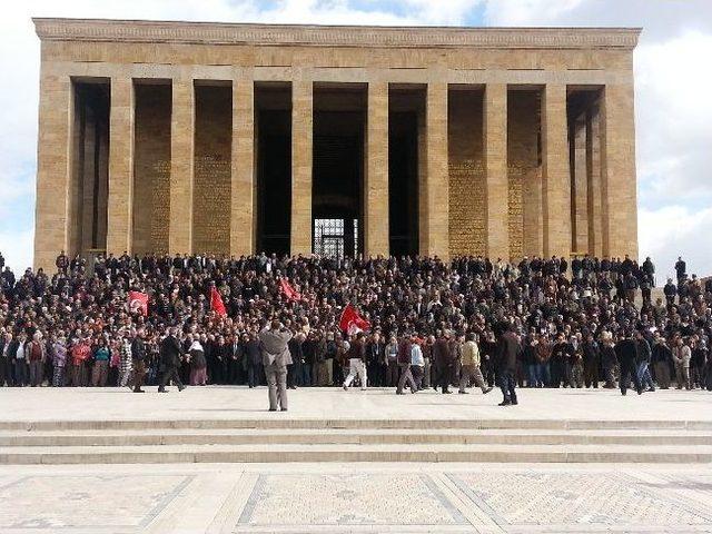 2b Protestocuları Anıtkabir’de