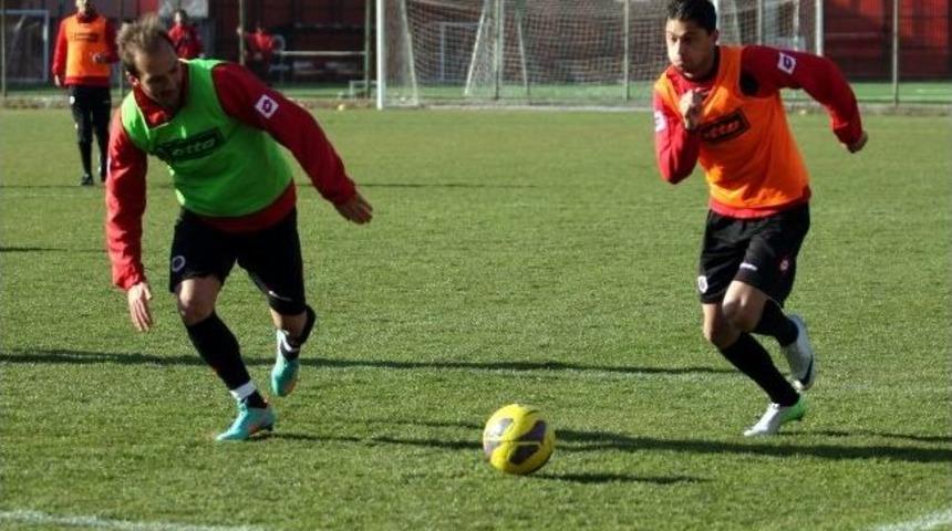 Gen&ccedil;lerbirliği'nde "cimbom" Mesaisi