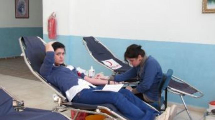 Hisarcık Myo &Ouml;ğrencilerinden Kan Bağışına Destek