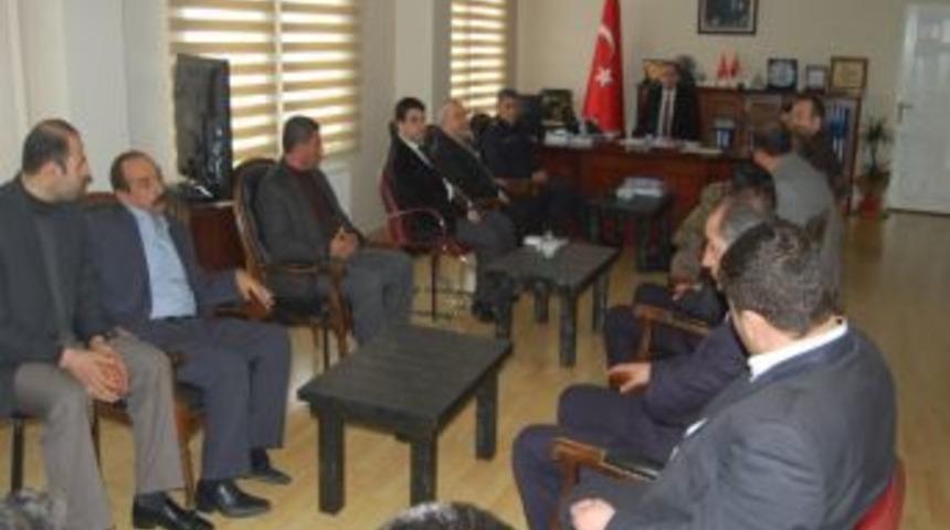 G&uuml;roymak Esnafı Il&ccedil;eye Meslek Y&uuml;ksekokulu A&ccedil;ılması I&ccedil;in Dernek Kurdu