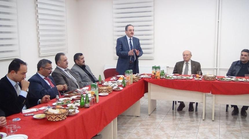 İl&ccedil;e Ve Belde Belediye Başkanlarına Kırsal Kalkınma Yolları Anlatıldı