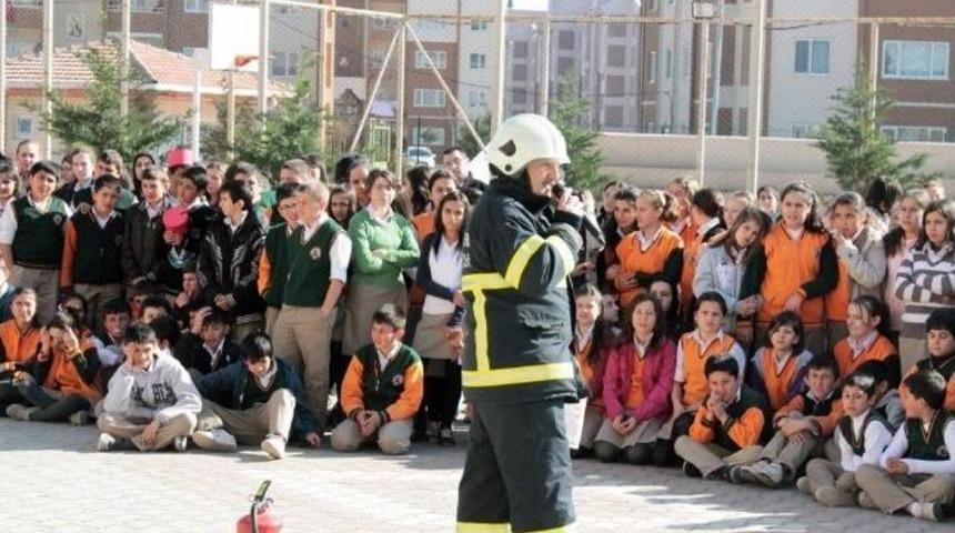 Toki Orhangazi İlk&ouml;ğretim Okulu'nda Yangın Tatbikatı Yapıldı